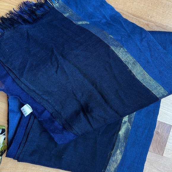 1️⃣3️⃣Lot of 13 Random Scarves-Varying Colors/Sizes/Brands/Materials/Conditions - Picture 16 of 17